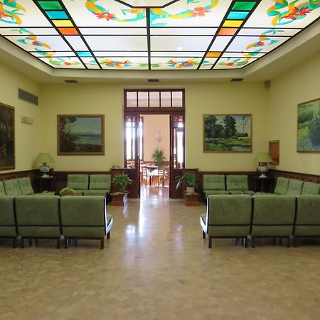 Hotel Antico Borgo Riolo Terme Exterior photo