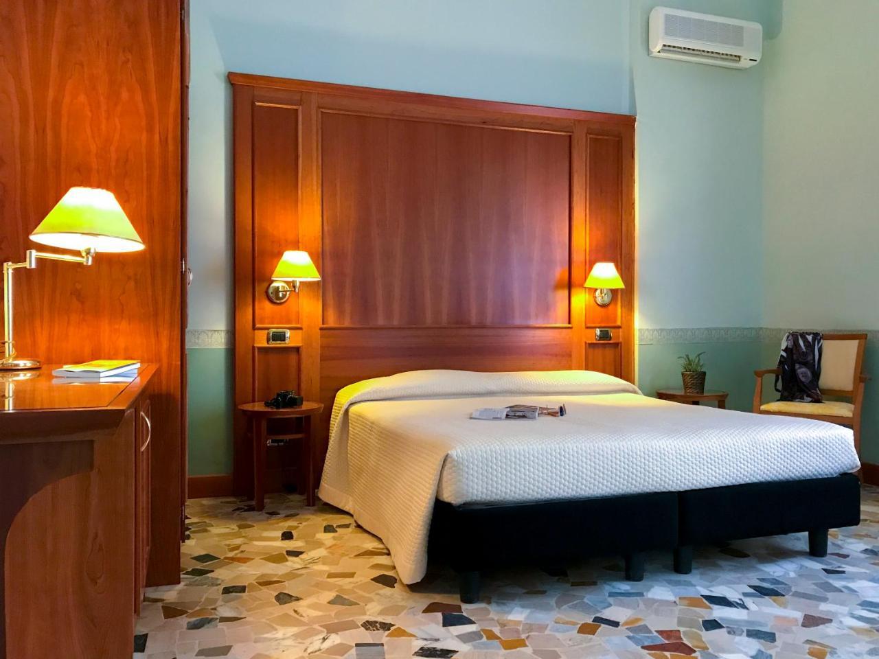 Hotel Antico Borgo Riolo Terme Exterior photo